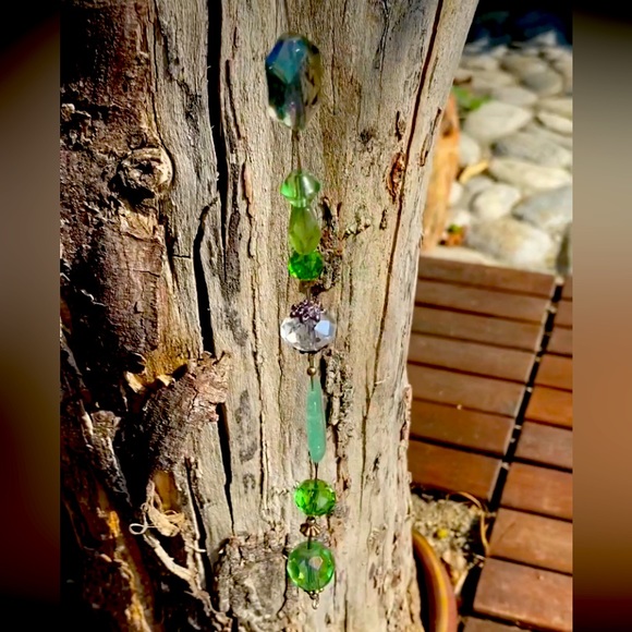 Green crystal Sun Catcher - Picture 4 of 13